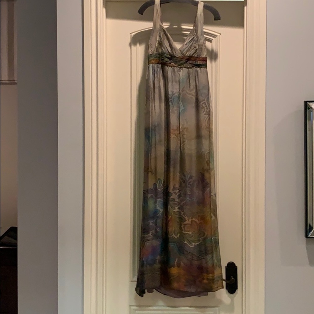 Maxi Dress, flattering belt under bust